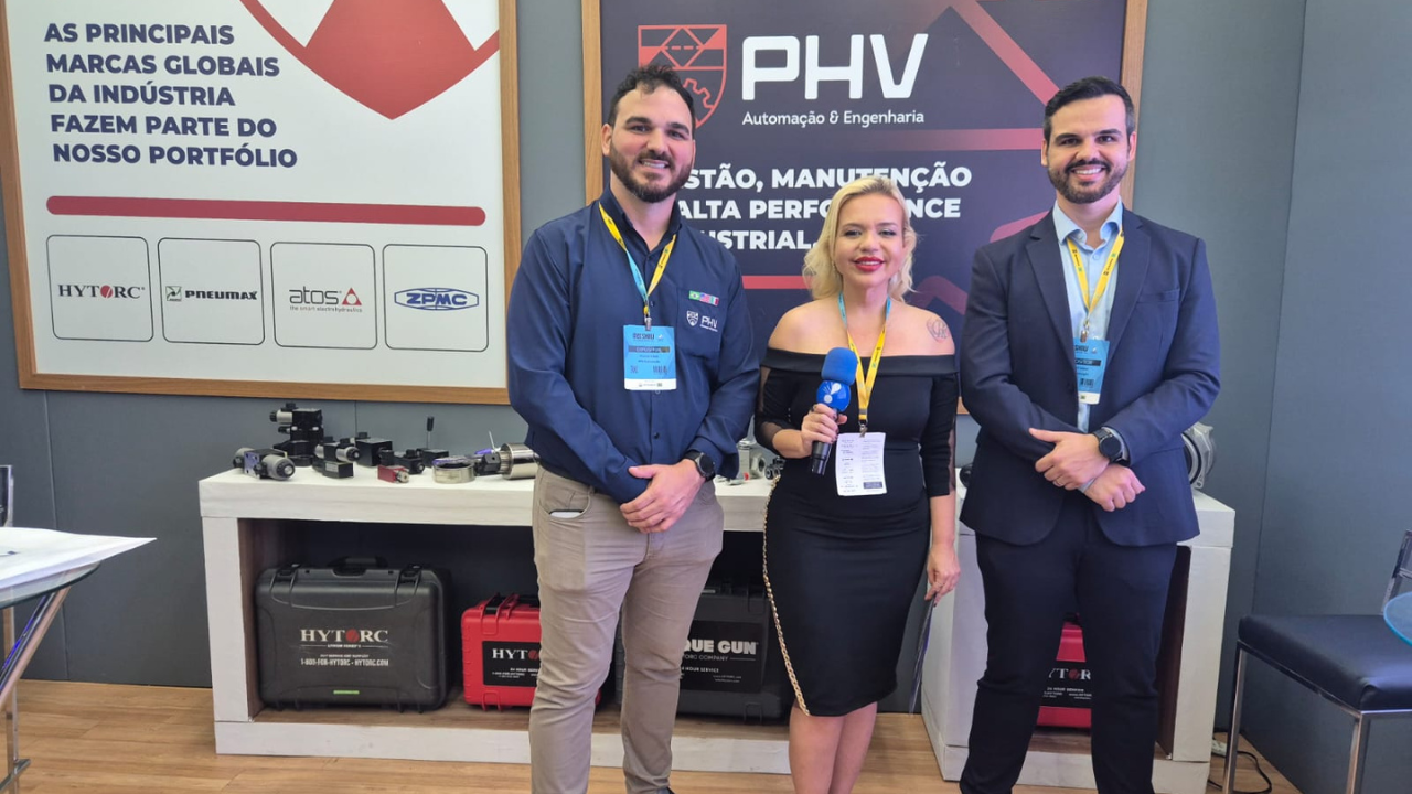 Carol Camurugy na PHV Automação